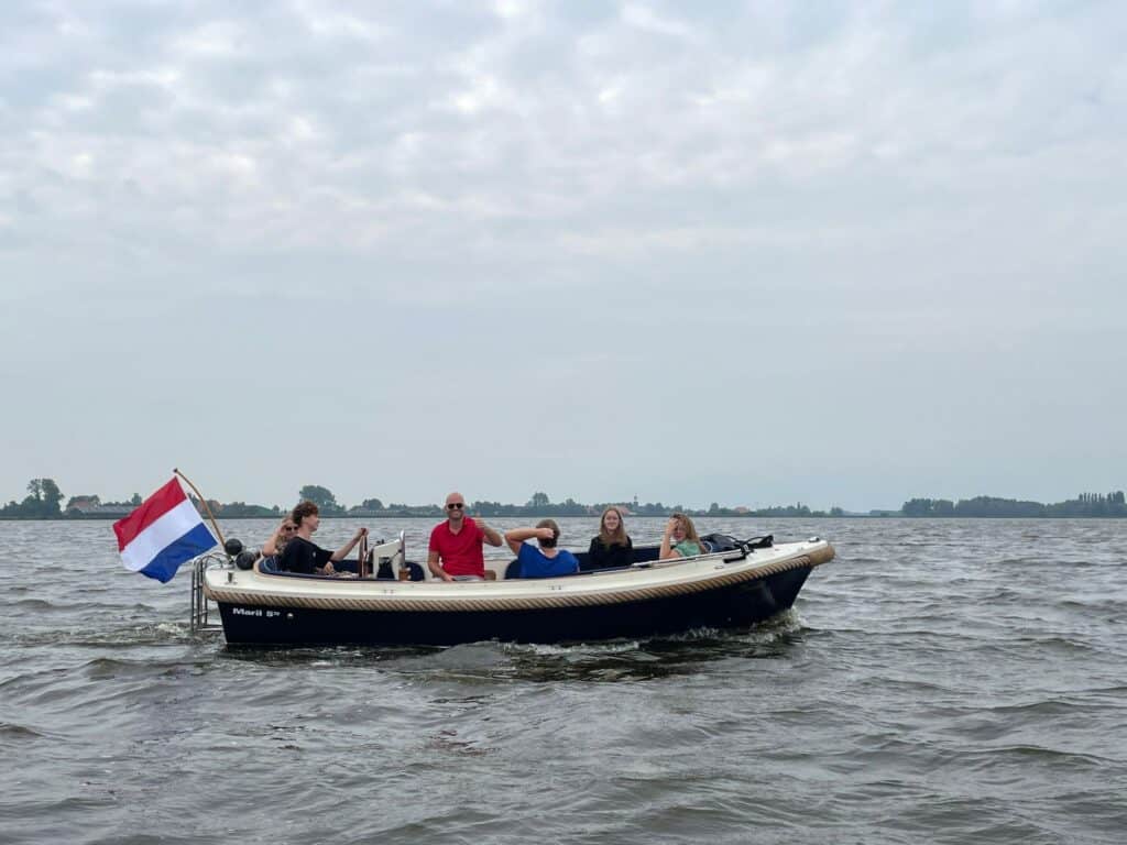 EV00420 Tjeukemeer 12